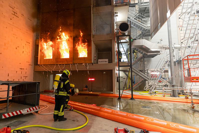 Braunschweiger Brandschutz-Tage 2024: Wenn die Holzfassade brennt